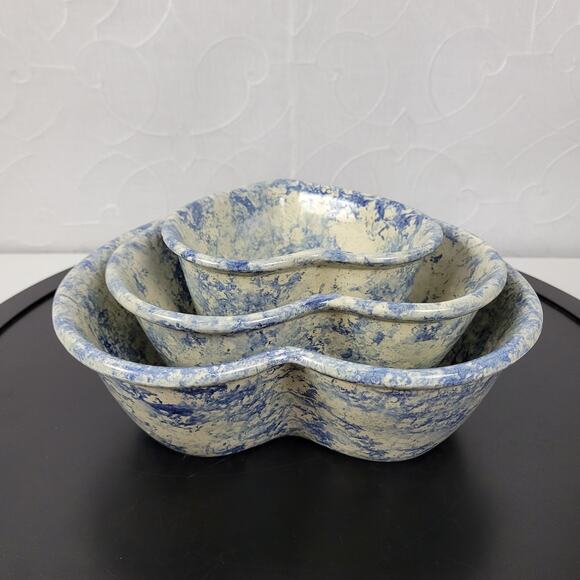 Vintage 3 pcs Set Heart Shaped Nesting Bowls White Blue Sponge Paint Pottery Art - Picture 3 of 16